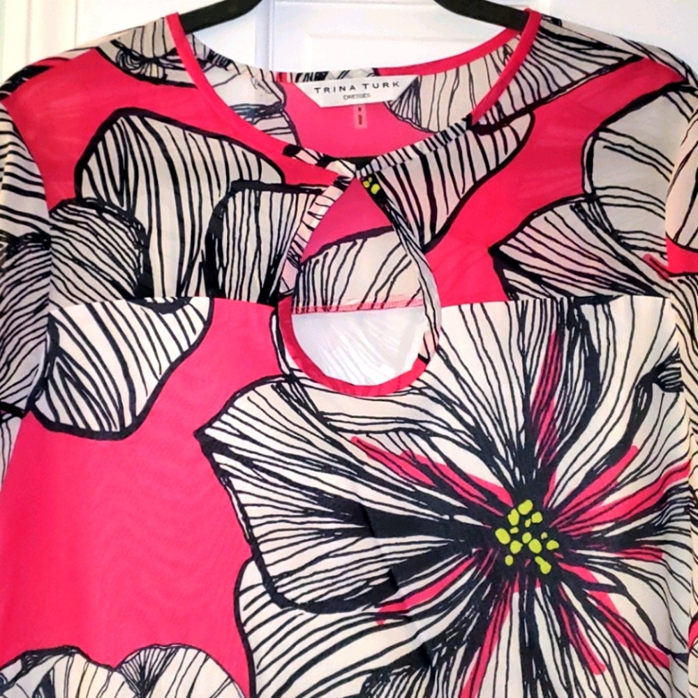 Gorgeous bright/bold floral dress